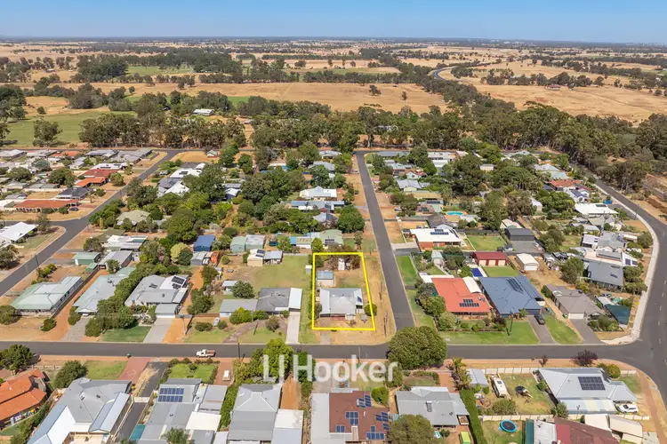 7 Clarke Street, Burekup WA 6227