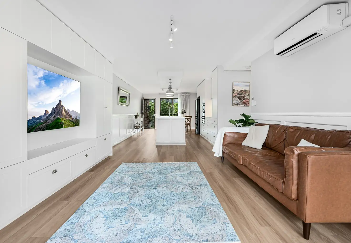 Main view of Homely unit listing, 2/37 Buxton Street, Ascot QLD 4007