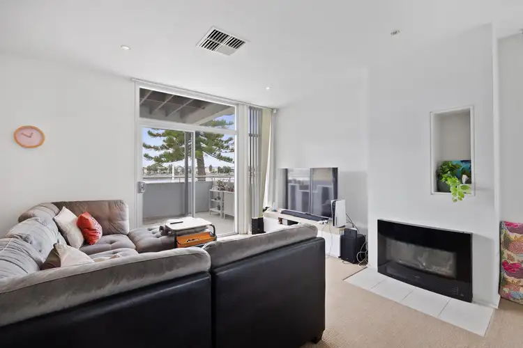 Fifth view of Homely house listing, 2 Parri Crescent, New Port SA 5015