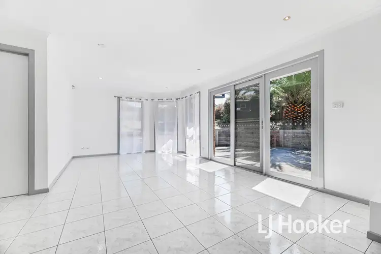 Fifth view of Homely house listing, 7 Bogong Close, Hallam VIC 3803