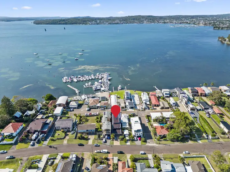 103 Marks Point Road, Marks Point NSW 2280