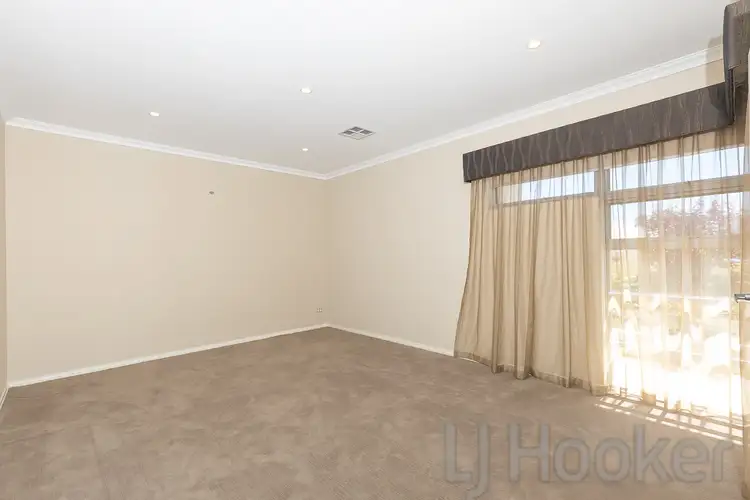 Second view of Homely house listing, 10 Bitalli Way, Baldivis WA 6171