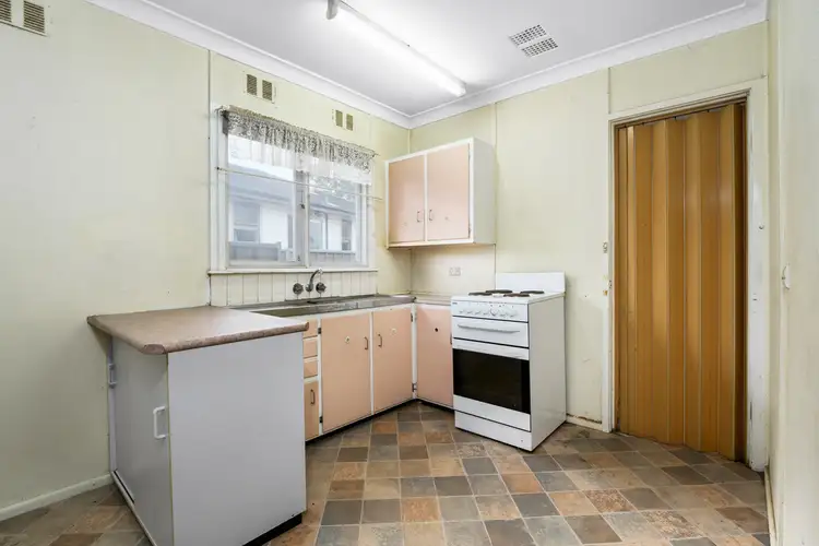 Seventh view of Homely house listing, 9 Luzon Avenue, Lethbridge Park NSW 2770