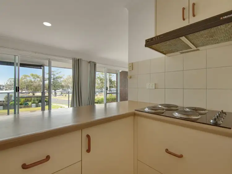 Fifth view of Homely unit listing, Unit 2/1-5 Main Road, Paynesville VIC 3880