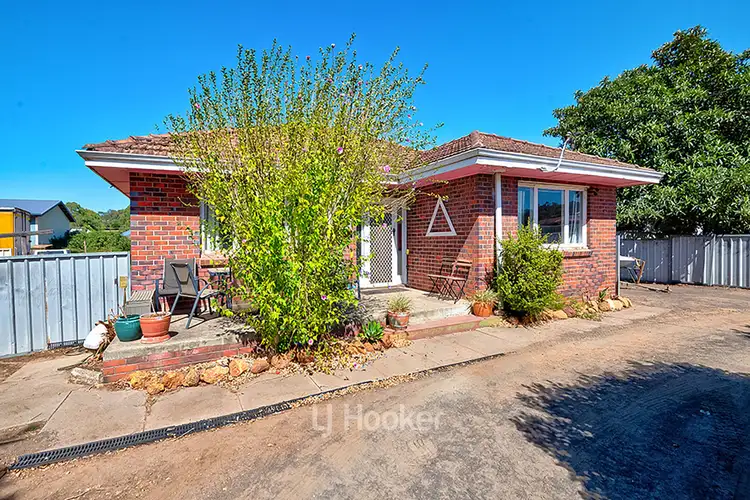 5 Moira Road, Collie WA 6225