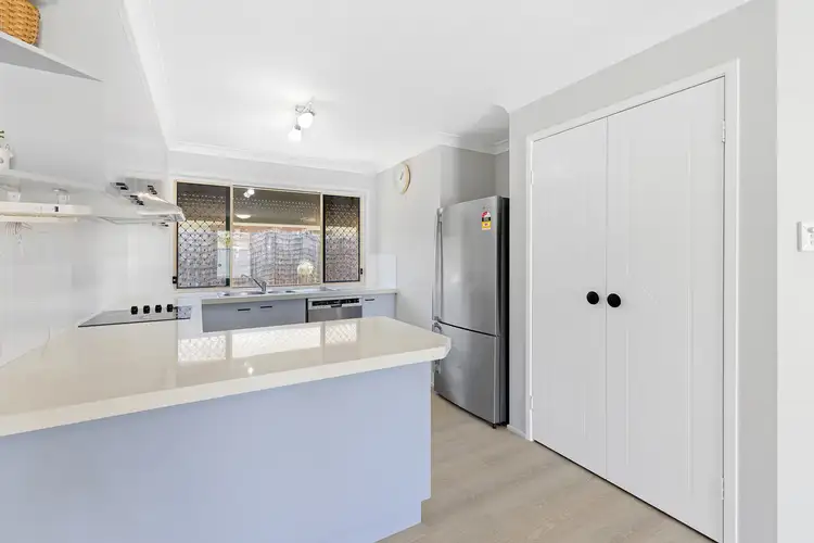 Sixth view of Homely house listing, 2 Lomandra Place, Capalaba QLD 4157