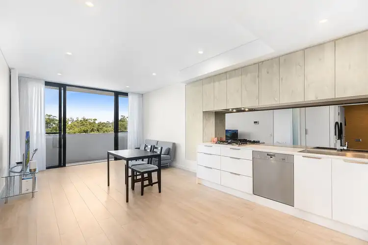 Fifth view of Homely unit listing, 304/8 St George Street, Gosford NSW 2250
