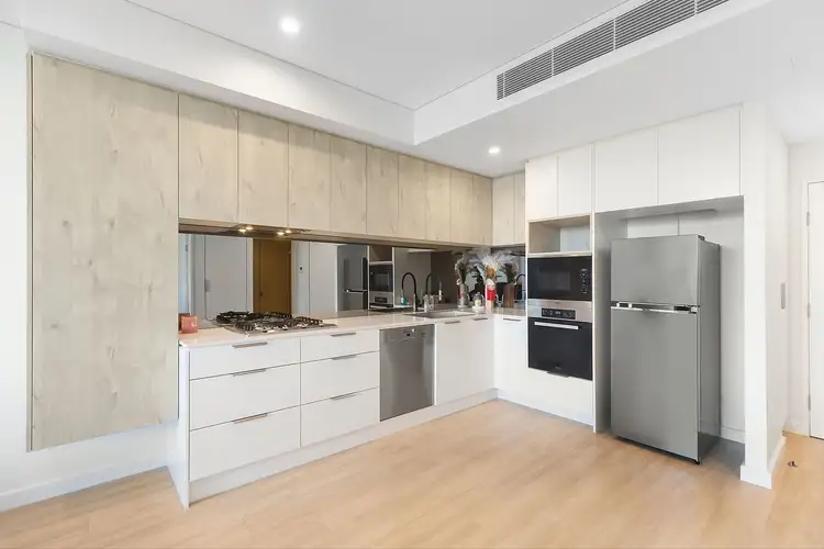 Sixth view of Homely unit listing, 304/8 St George Street, Gosford NSW 2250