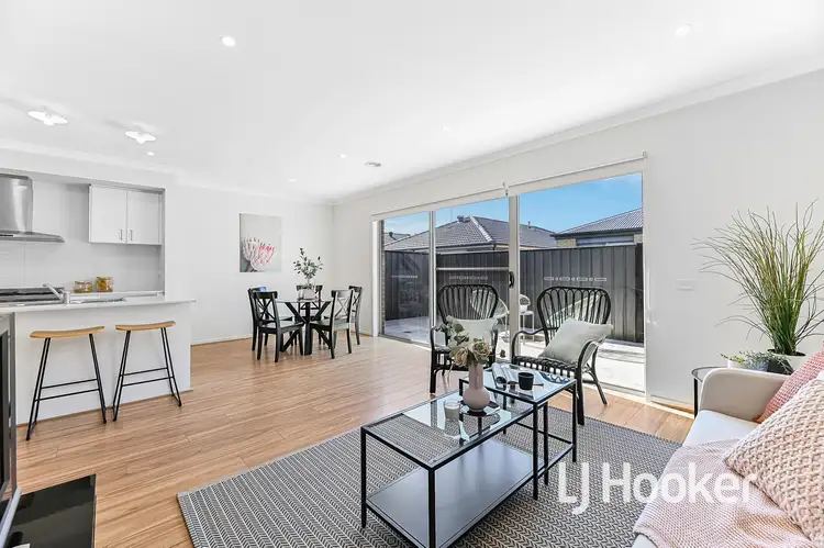 Sixth view of Homely house listing, 32 Haflinger Avenue, Clyde North VIC 3978
