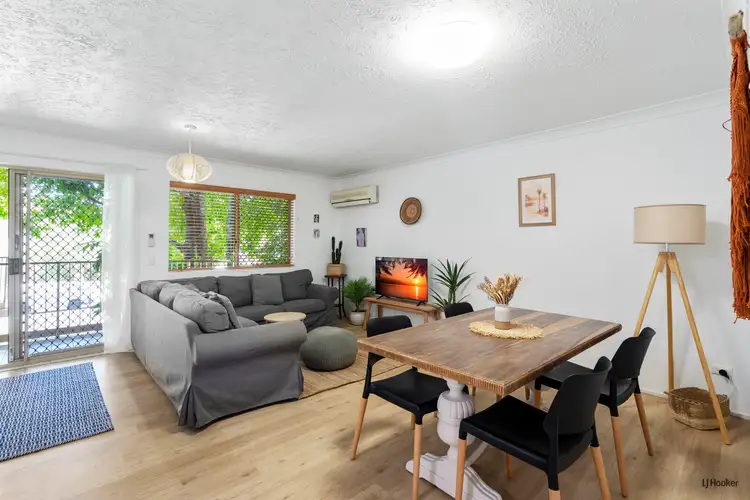 4/4 Rolan Court, Palm Beach QLD 4221