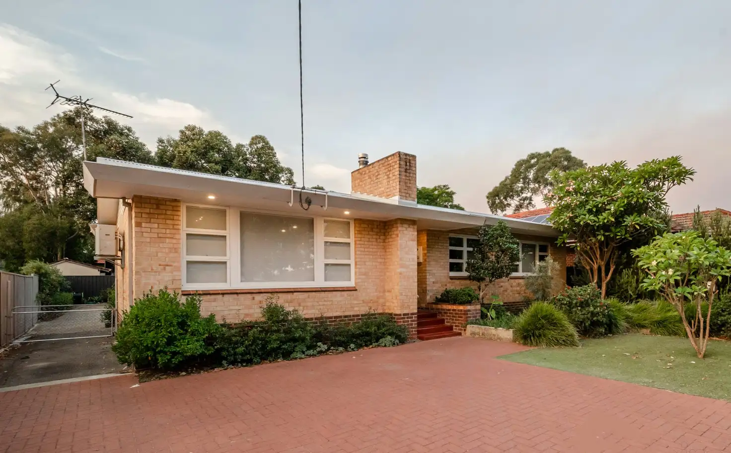 Main view of Homely house listing, 10 Canny Road, St James WA 6102