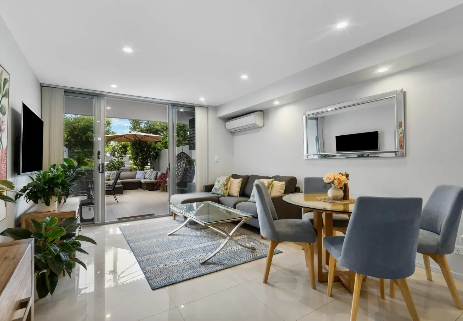 Main view of Homely townhouse listing, 2/21 Manson Parade, Yeronga QLD 4104