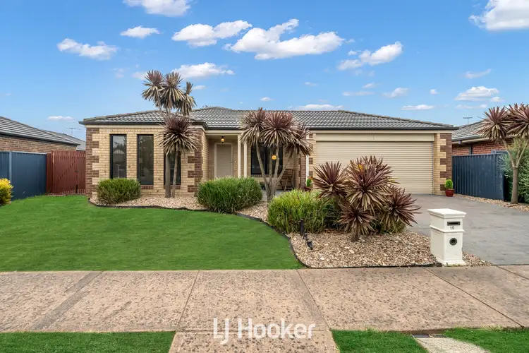 10 Radiata Circuit, Pakenham VIC 3810