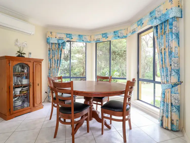Fifth view of Homely house listing, 4 Squire Grove, Swan Hill VIC 3585