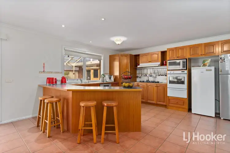 Seventh view of Homely house listing, 16 Davern Court, Werribee VIC 3030