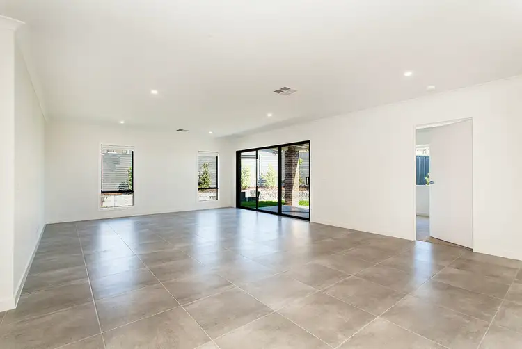 Sixth view of Homely house listing, 2 Janson Place, Lilydale VIC 3140
