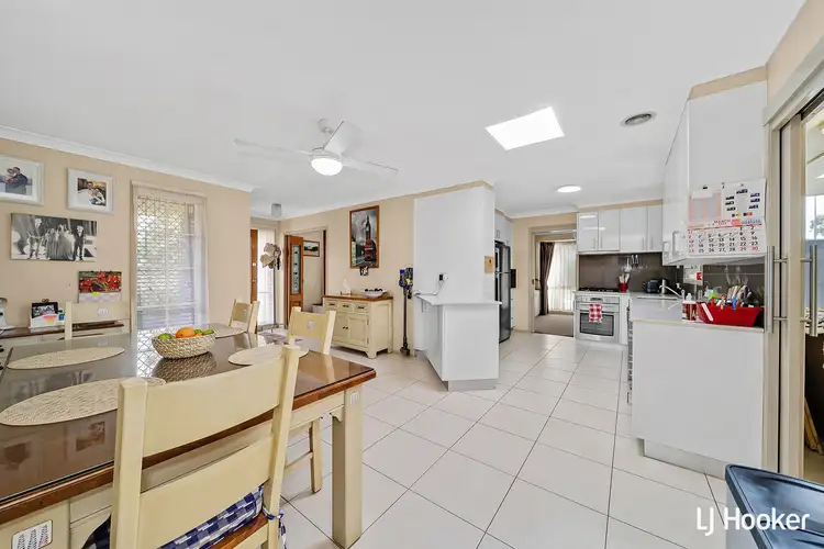 Fifth view of Homely house listing, 12 Jonsson Court, Dunlop ACT 2615