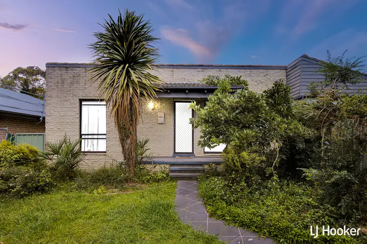 10 Emmott Place, Charnwood ACT 2615