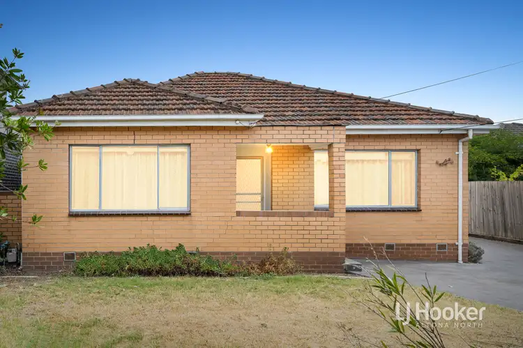 Main view of Homely unit listing, 4 Corrigan Avenue, Brooklyn VIC 3012