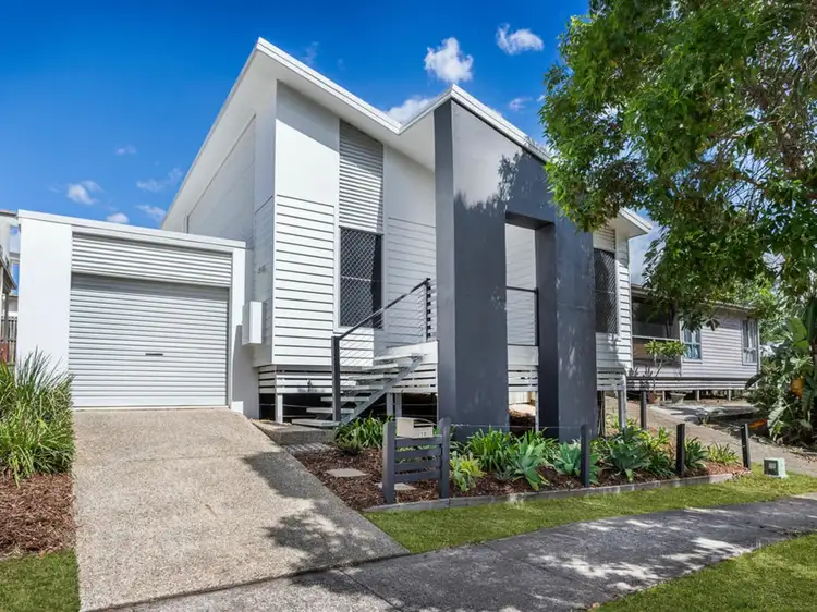 18 Periwinkle Lane, Springfield Lakes QLD 4300
