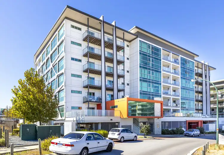 601/17 Malata Crescent, Success WA 6164