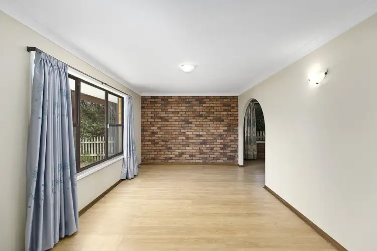 Fifth view of Homely house listing, 10 Darrin Close, Bateau Bay NSW 2261