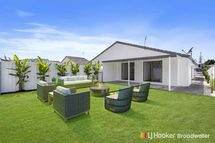 1/146 Kumbari Avenue, Labrador QLD 4215
