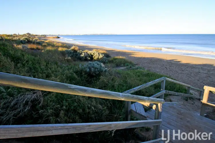 8 Coronado Way, Madora Bay WA 6210