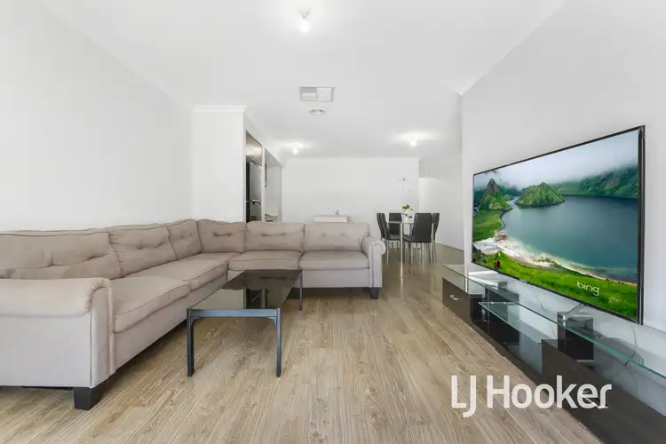 Sixth view of Homely house listing, 44 Scotland Circuit, Cranbourne West VIC 3977