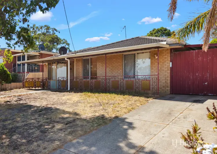 12 Woodley Way, Parmelia WA 6167