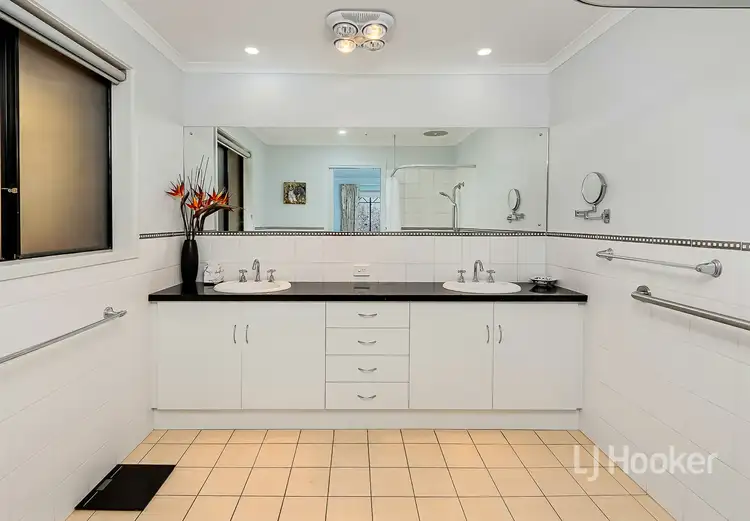Fifth view of Homely house listing, 2 Silverwood Drive, Mount Barker SA 5251