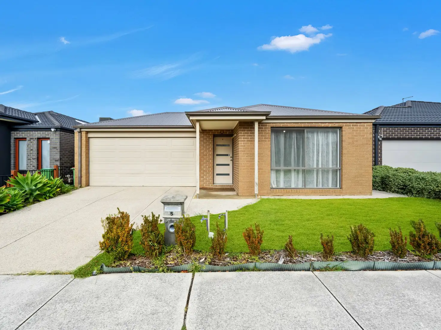Main view of Homely house listing, 5 Just Joey Drive, Beaconsfield VIC 3807