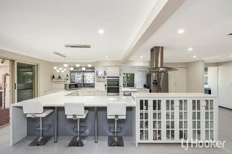 42 Wateredge Road, Thornlie WA 6108