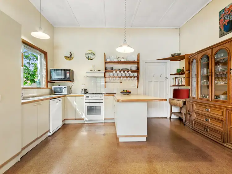 Sixth view of Homely house listing, 18 Pearson Street, Bairnsdale VIC 3875