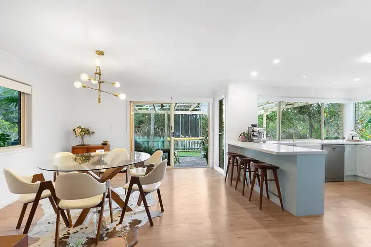 49 Bel - Air Court, Ferny Hills QLD 4055