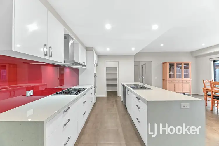 Second view of Homely house listing, 4 Scordia Place, Pakenham VIC 3810