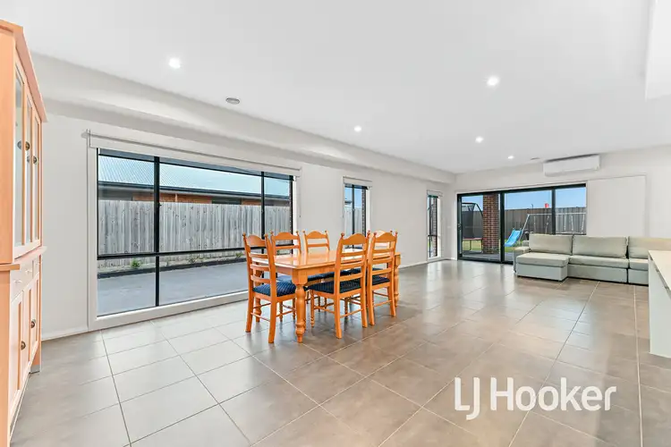 Fifth view of Homely house listing, 4 Scordia Place, Pakenham VIC 3810