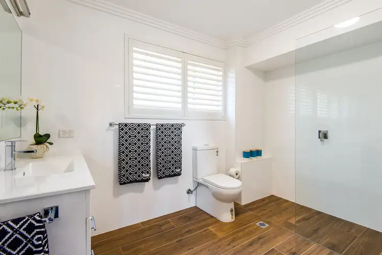 Sixth view of Homely unit listing, 1/56 Golf Avenue, Mona Vale NSW 2103