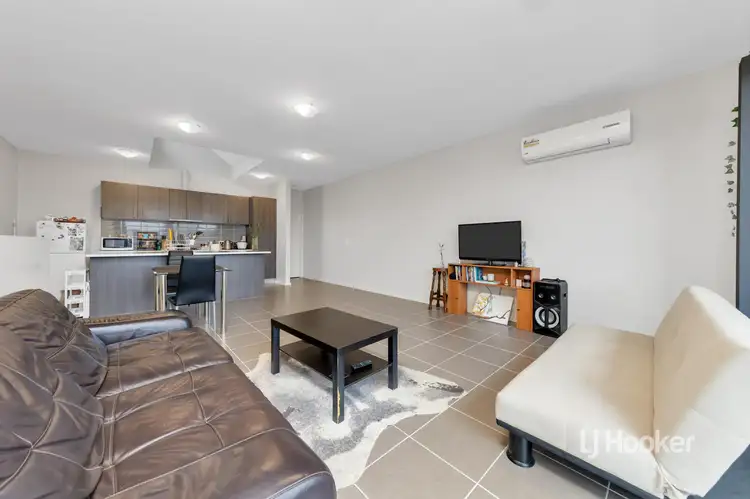 Sixth view of Homely townhouse listing, 23/24 Healesville Loop, Craigieburn VIC 3064