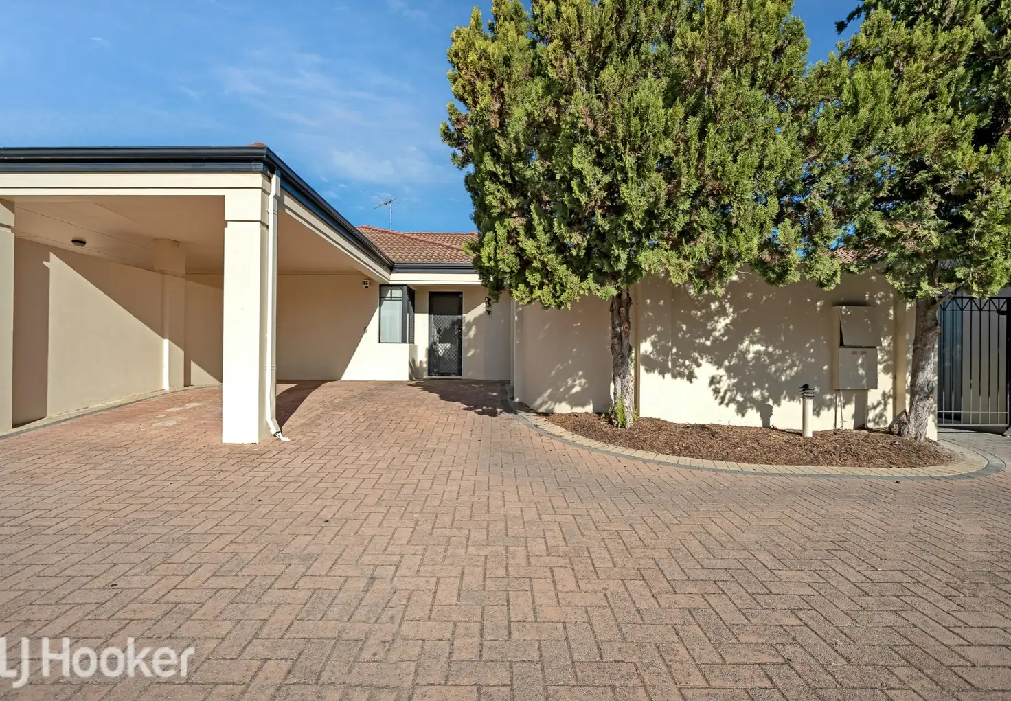 Main view of Homely villa listing, 8/6-8 Warwick Street, St James WA 6102