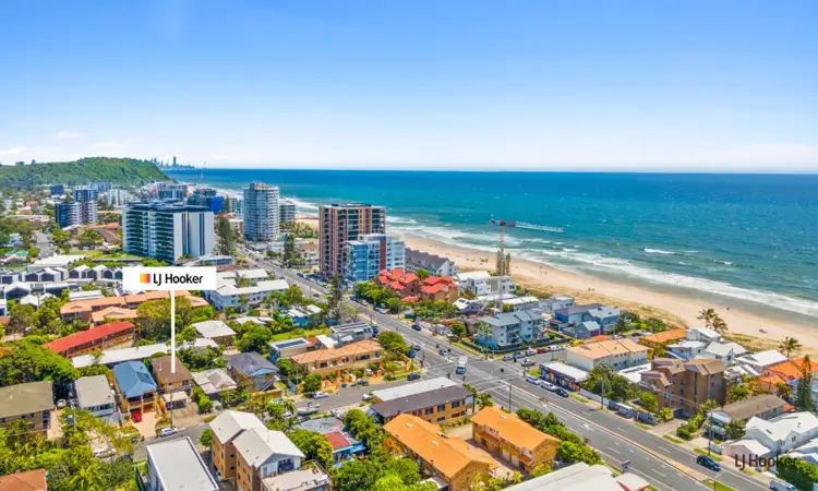 2/11 Fifteenth Avenue, Palm Beach QLD 4221
