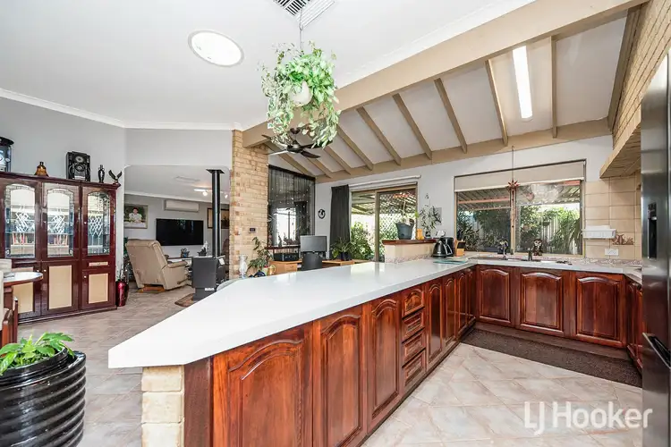 62 Bottlebrush Drive, Thornlie WA 6108
