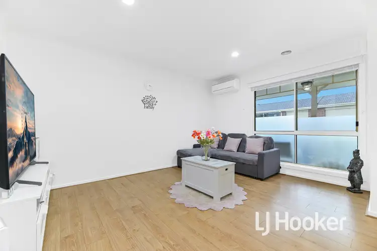 Second view of Homely unit listing, 5/4 Paydon Way, Hampton Park VIC 3976