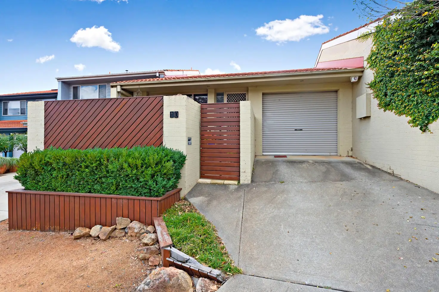 Main view of Homely townhouse listing, 10 D'Hage Court, Melba ACT 2615