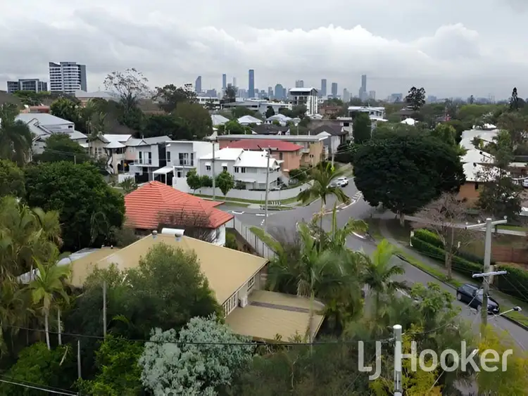 71 Leicester Street, Coorparoo QLD 4151