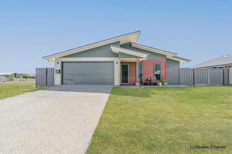 Second view of Homely house listing, 3 Vale Street, Emerald QLD 4720