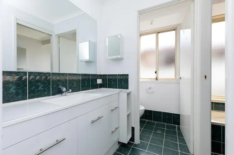Sixth view of Homely house listing, 2 Bradley Place, North Tamworth NSW 2340