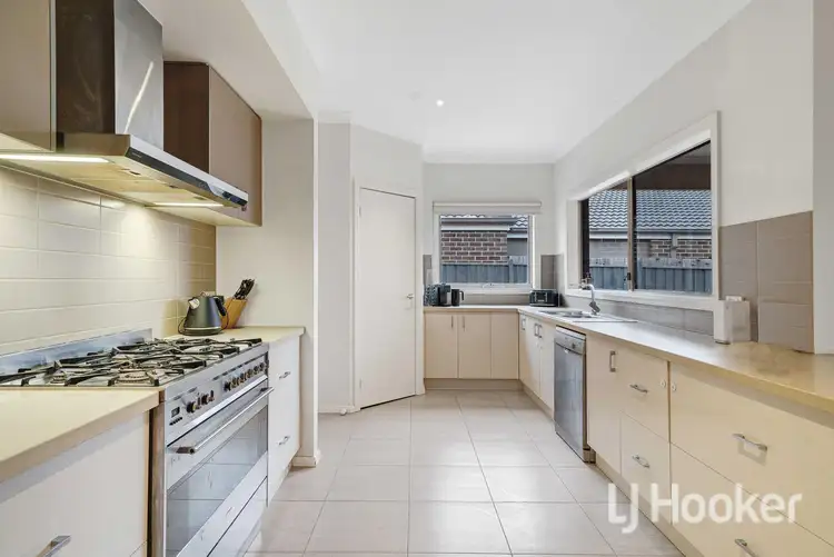 Fifth view of Homely house listing, 9 Sweet Avenue, Maddingley VIC 3340