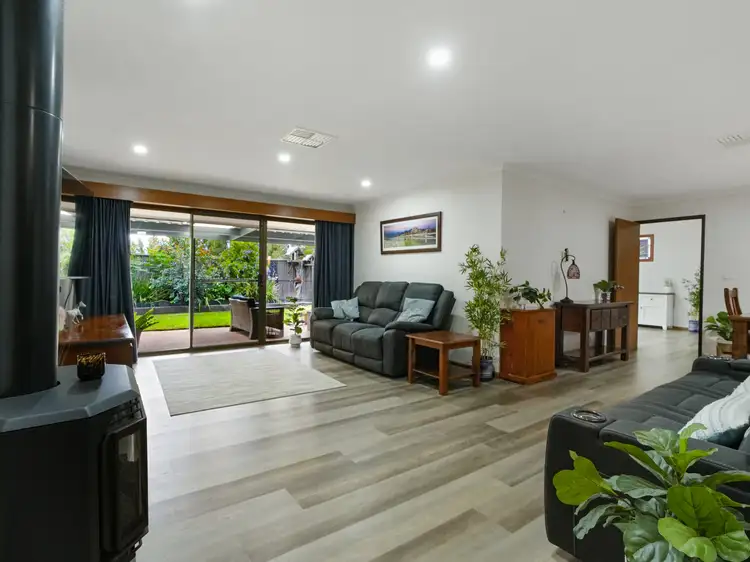 Fifth view of Homely house listing, 106 Commodore Crescent, Narromine NSW 2821