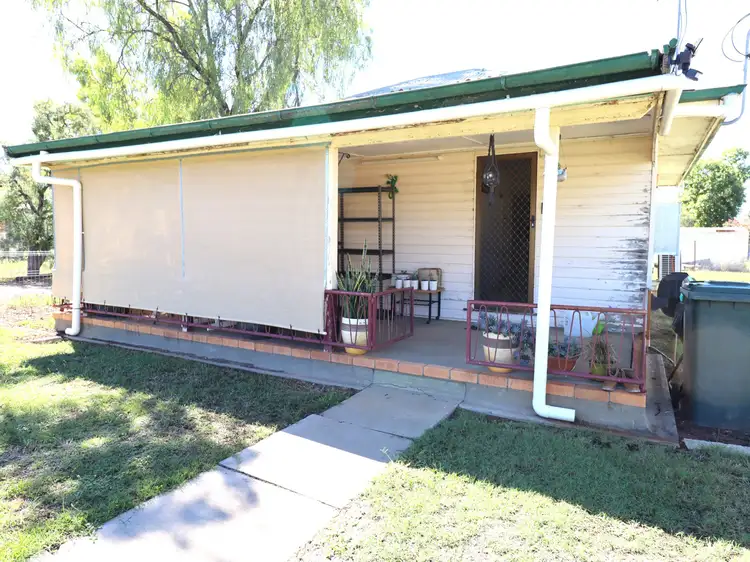 20 Lewis Street, Roma QLD 4455